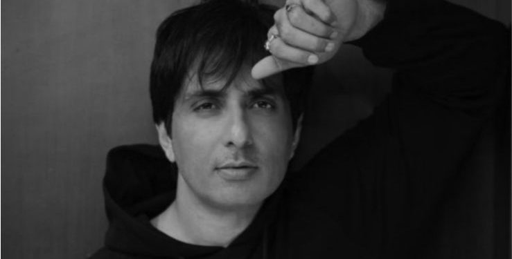 उदारता के आधुनिक दूत – सोनू सूद